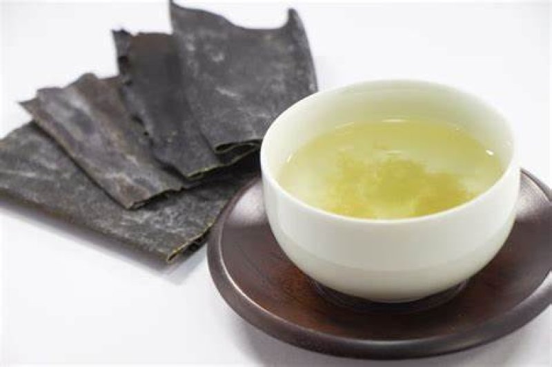 画像1: こんぶ茶　袋入(粉末) 130g Konbucha (Kelp tea-powder)